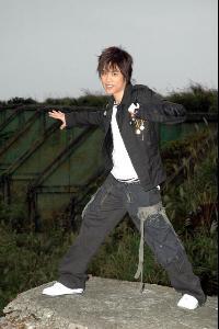 吕建忠资料,探索创新之路，成就卓越人生