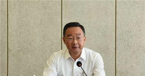 唐仁健 背景,从基层干部到省部级领导，新时代的奋斗者与改革者