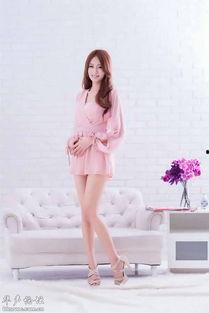 绝色美女图片,倾国倾城，一瞥芳华尽收眼底